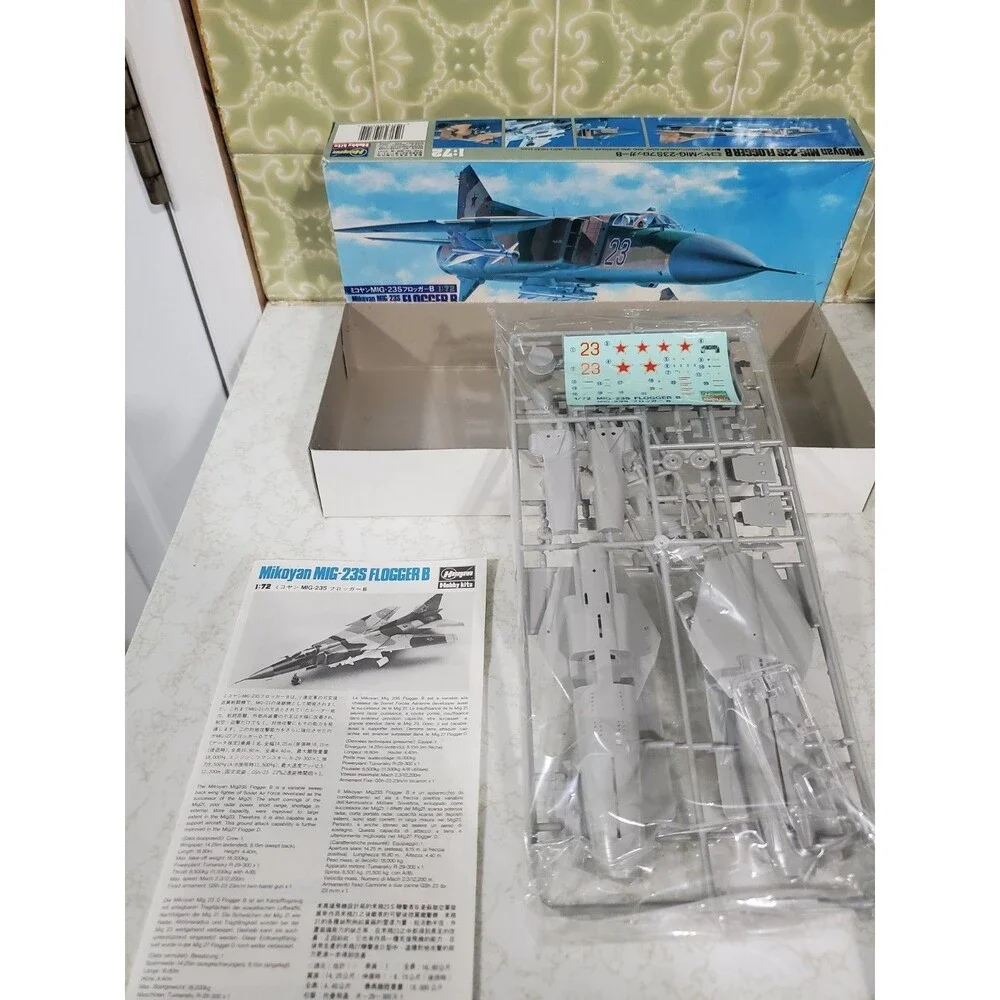 Mikoyan MiG-23S Flogger B 1/72 Scale Model Kit Hasegawa MIB (Open Box)